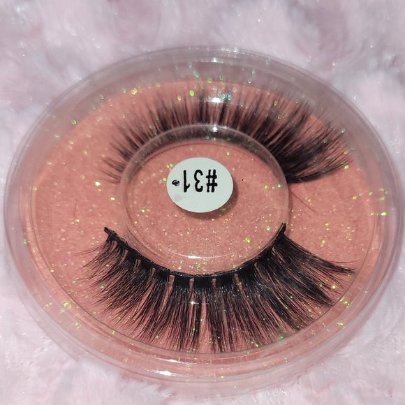 ✨️2 Sets of 3D False Eyelashes - Picture 5 of 13